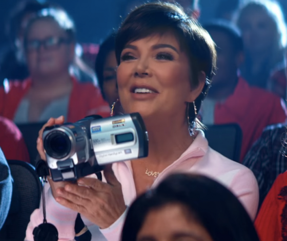 После выхода клипа thank u, next Крис Дженнер стала героем мемов!