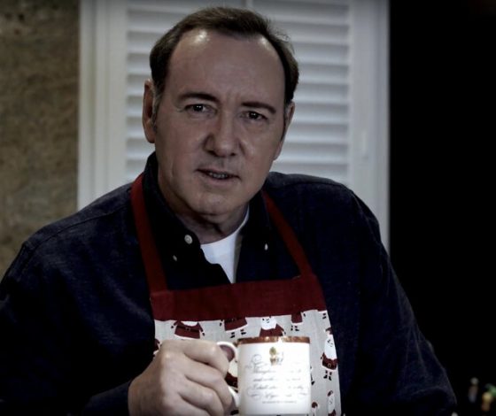 Кевина Спейси отдали под суд, а он записал видео