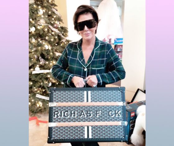 Сколько стоит: чемодан Крис Дженнер с надписью «Очень богатая»