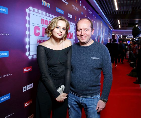 Александра Бортич, Сергей Бурунов и Гарик Харламов на премьере фильма «Полицейский с Рублевки. Новогодний беспредел»