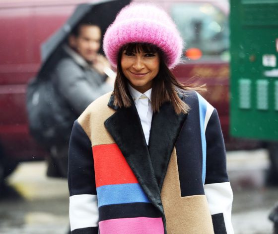 Как носить шапку этой зимой и выглядеть стильно?