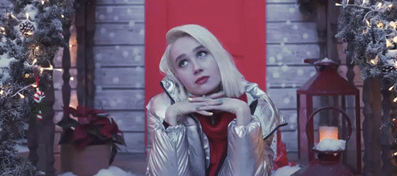 Нет праздничного настроения? Тебя спасет маникюр!