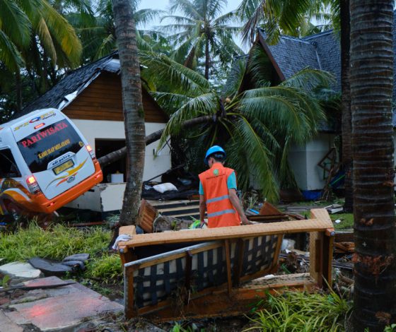 Все, что известно о цунами в Индонезии к этому часу