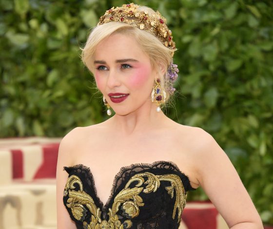 Лучше бы мы этого не видели: провальные бьюти-образы знаменитостей в 2018 году