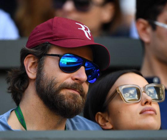 Любимые! Брэдли Купер и Ирина Шейк с дочкой в Диснейленде