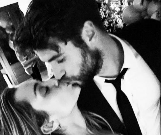 Поженились! Самые милые фотографии Майли Сайрус и Лиама Хемсворта