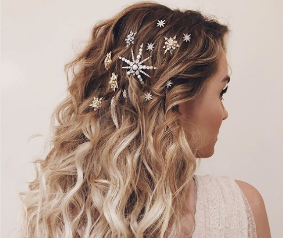 Какую прическу сделать на Новый год? Топ праздничных укладок