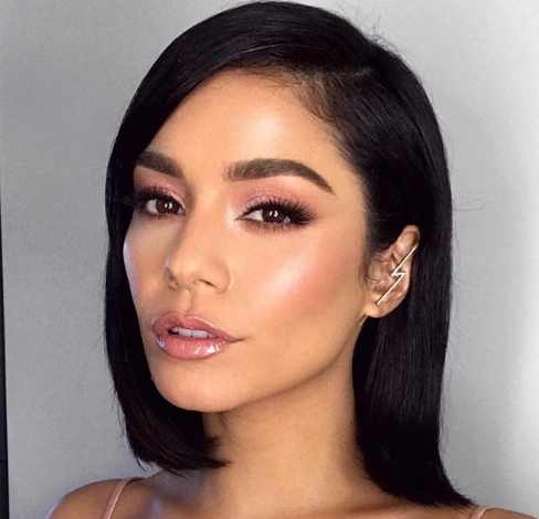 Самое лучшее: звездные бьюти-образы, которые идеально подойдут для встречи Нового года