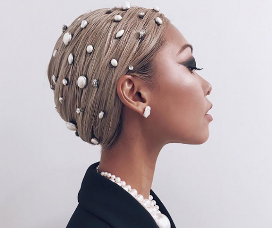 Топ стильных причесок на Новый год