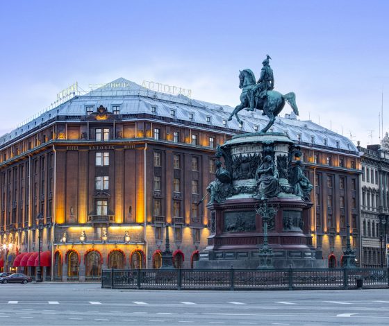 Как провести выходные? Уехать в Питер!