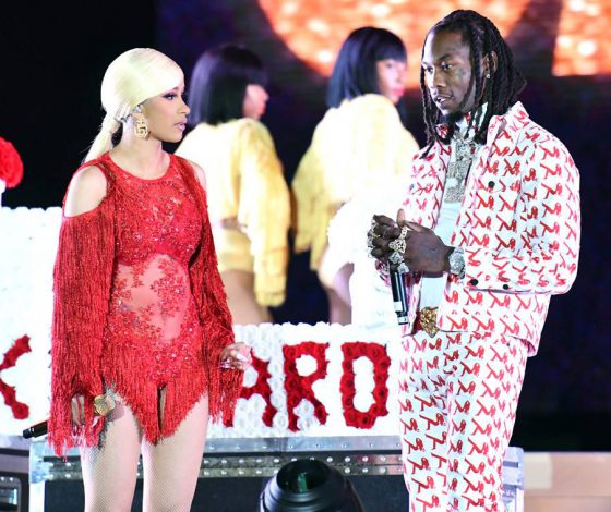 Оффсет поднялся на сцену к Карди Би и пытался извиниться! Чем все кончилось? Смотри видео