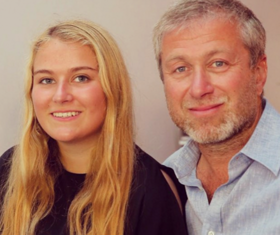 Дочка Романа Абрамовича поделилась фото в купальнике