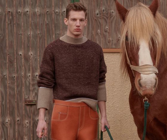 Новый лукбук Jacquemus: если мужчины во французских деревнях выглядят ТАК, мы переезжаем!