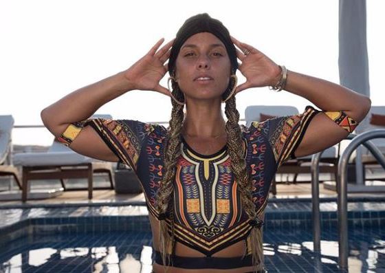 Кто проведет «Грэмми»? Она красивая, талантливая и не красится (вообще)!