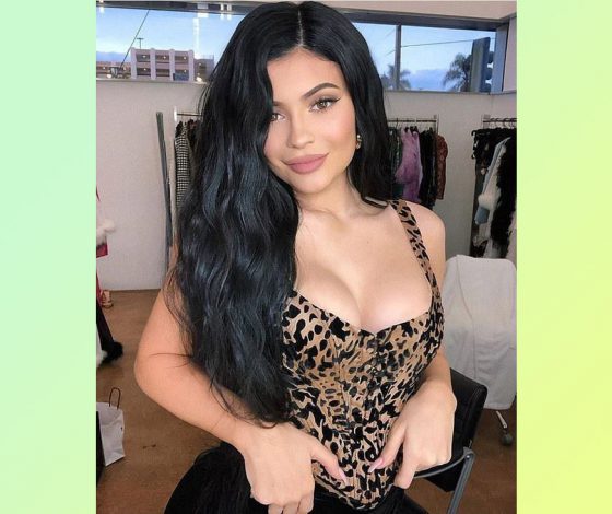 Сколько стоит: леопардовый топ Кайли Дженнер