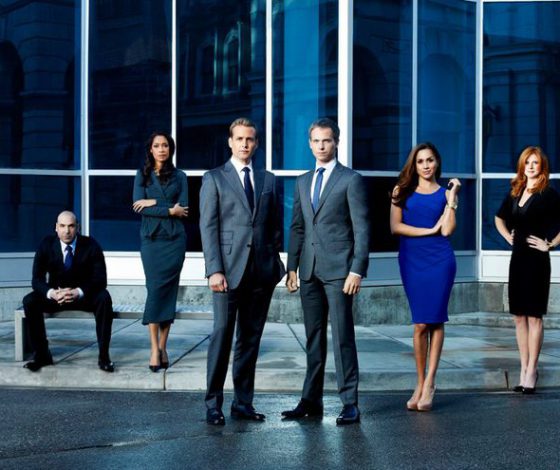 Мы с ними согласны! Что о свадьбе Меган и Гарри думают ее бывшие коллеги?