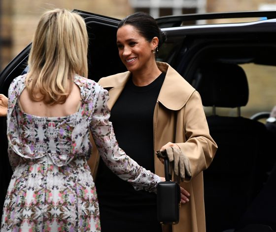 Новый выход Меган Маркл. И у неё уже сильно виден животик!
