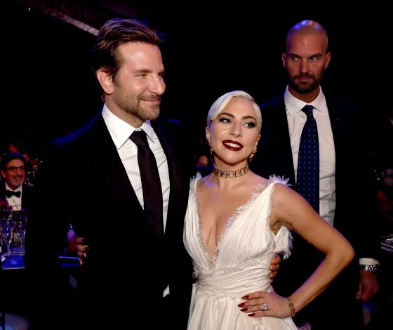 А как же Шейк? Леди Гага снова общается с Брэдли Купером