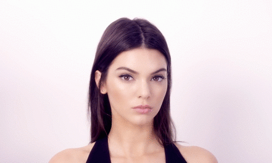 Сомнительная версия: как на самом деле Кендалл Дженнер вылечила прыщи?