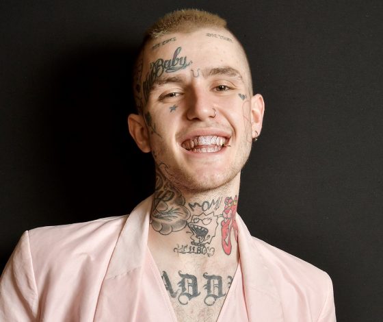 Блогер Лиза Мадрид повторила популярные в 2017 году фото Lil Peep