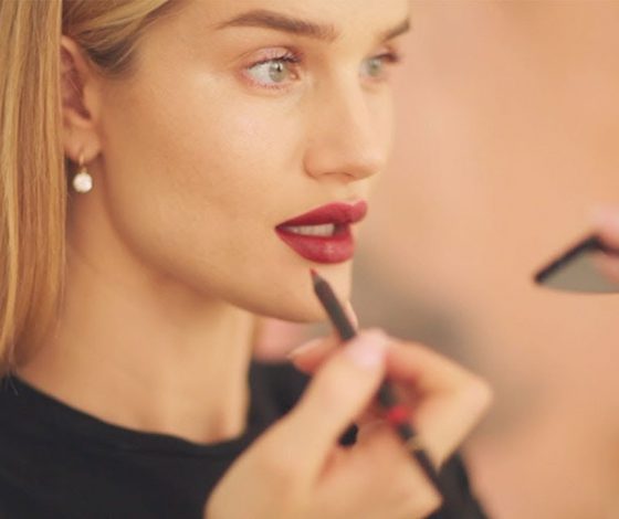 Бьюти-минимум: что должно быть в косметичке в разное время года?