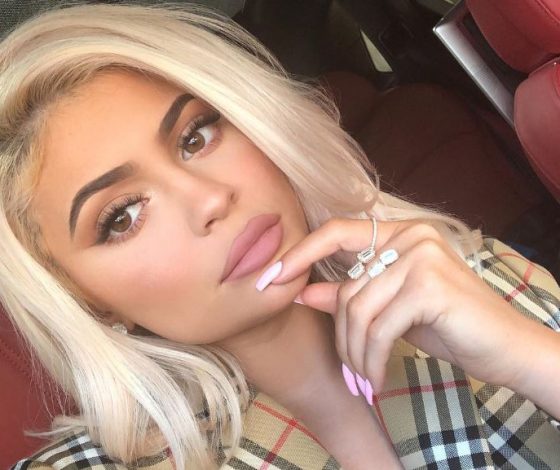 Идеальный макияж на весну: урок от Кайли Дженнер