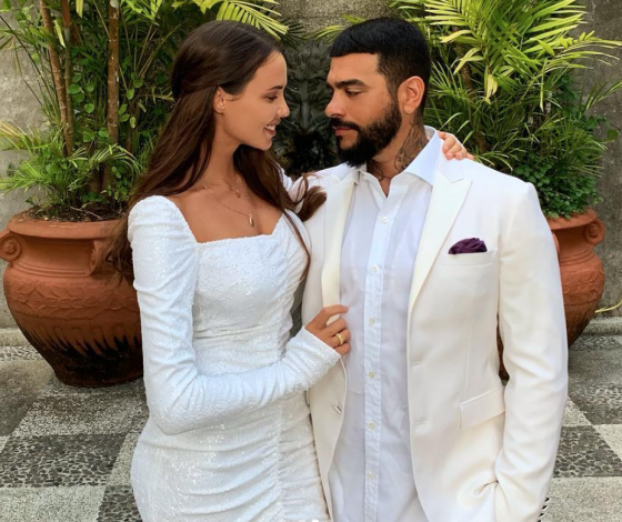 Анастасия Решетова и Тимати стали родителями. Собрали самые милые фото модели во время беременности