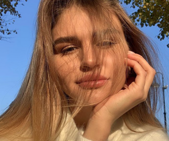 Navai подарил Анастасии Мироновой сумку Hermès за 4 млн рублей