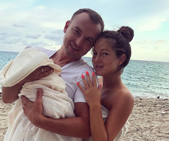 Неловко! Подруга Нюши показала лицо ее дочки