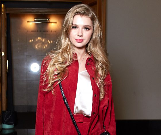 Анастасия Уколова. Роман Курцын и Полина Максимова на премьере фильма Кирилла Плетнева «Семь ужинов»