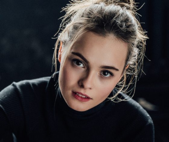 Ангелина Стречина, звезда «Пиковой дамы: Зазеркалье», о съемках, страхах и комплексах