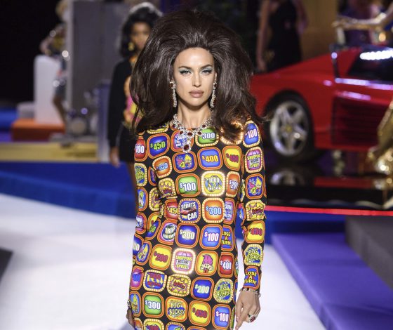 Неделя моды в Милане: Ирина Шейк, Белла Хадид и Кайя Гербер на показе Moschino