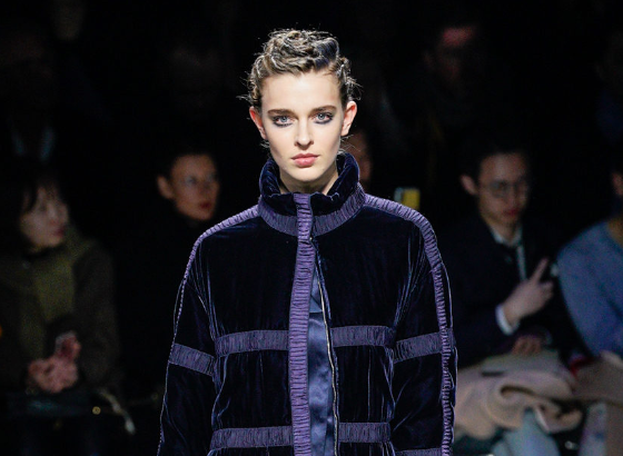 Неделя моды в Милане: весь показ Giorgio Armani здесь!