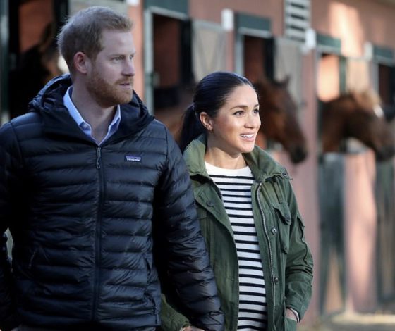 Снова джинсы и хаки: выход Меган Маркл с принцем Гарри