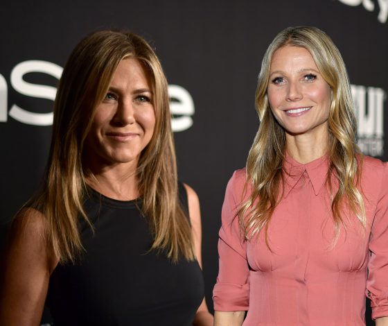 Вот это компания! Брэд Питт на одной вечеринке с двумя бывшими