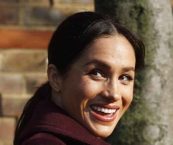 Новая теория о беременности Меган Маркл: герцогиня родит раньше срока из-за… своих пальцев?