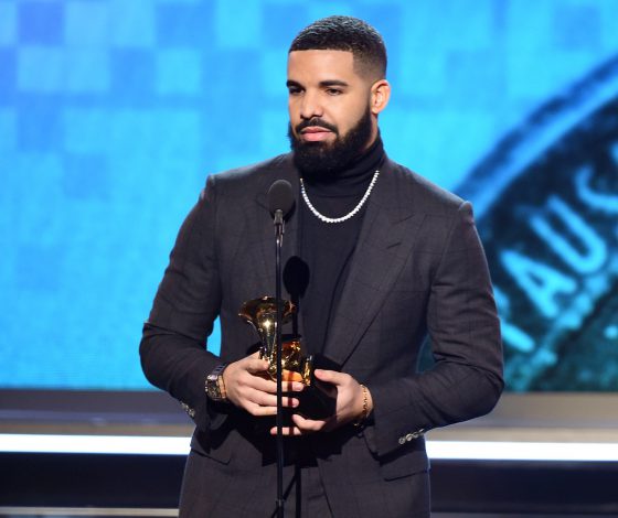 Дрейк купил машину за сто миллионов рублей. Ты должен это видеть!