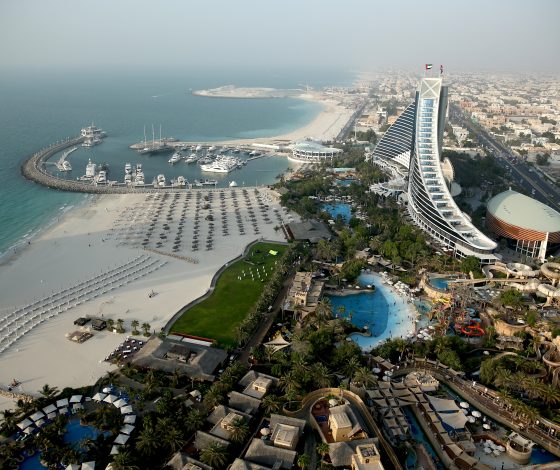 Стал первым: ресторанный гид GreatList Александра Сысоева запустили в ОАЭ