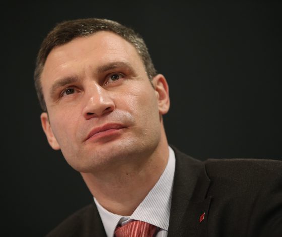 Над Кличко снова смеются в Сети: собрали самые смешные шутки