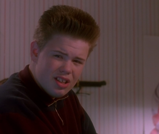 Как сейчас выглядит старший брат Кевина из фильма «Один дома»?