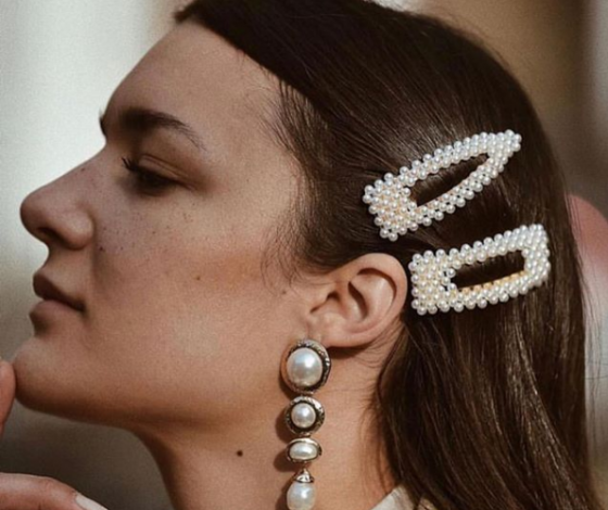 Заколки снова в моде! Где купить самые красивые, и какие прически с ними делать?