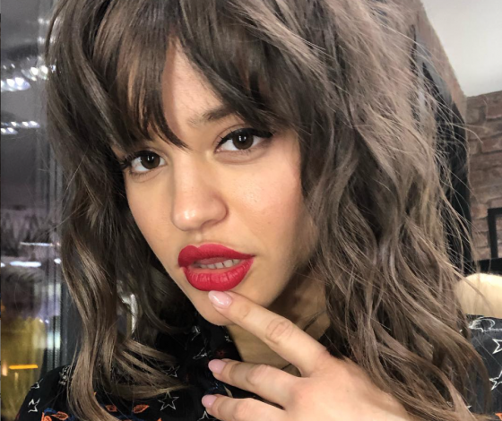 После фото небритых подмышек: певица Сюзанна показала прыщи