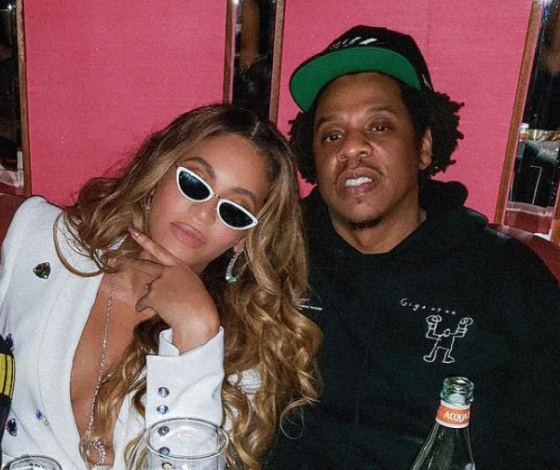 Бейонсе с роскошным декольте на свидании с Джей-Зи. Как же он постарел!