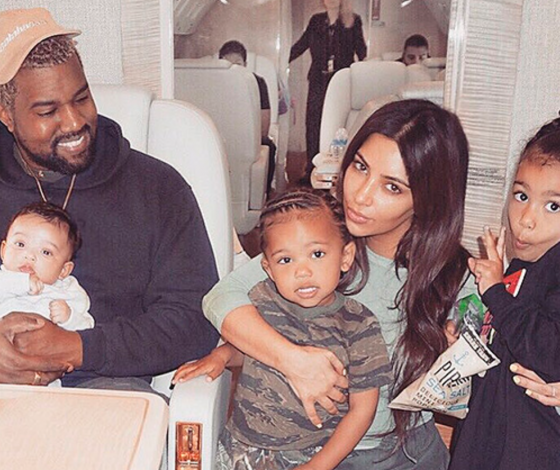 Их не остановить: сестры Кардашьян создали бренды для своих детей