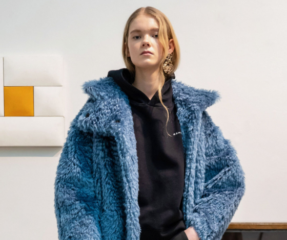 Как носить шубу с босоножками? Показывают House of Dagmar