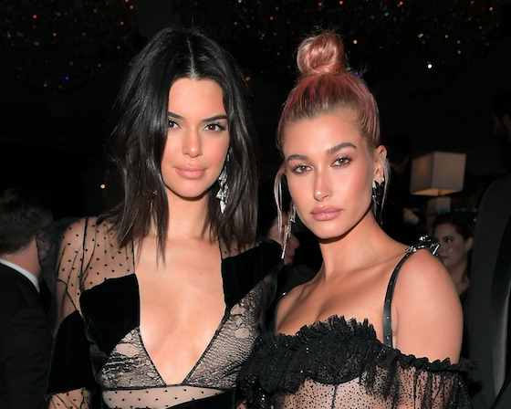 Кто горячее? Кендалл Дженнер и Хейли Бибер отдыхают вместе на Ямайке