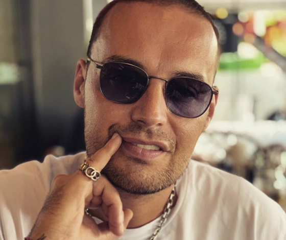 Быстро! У Гуфа новый роман