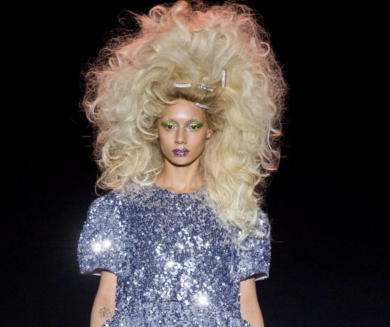 Неделя моды в Лондоне: гигантское блестящее платье мечты на показе Ashish