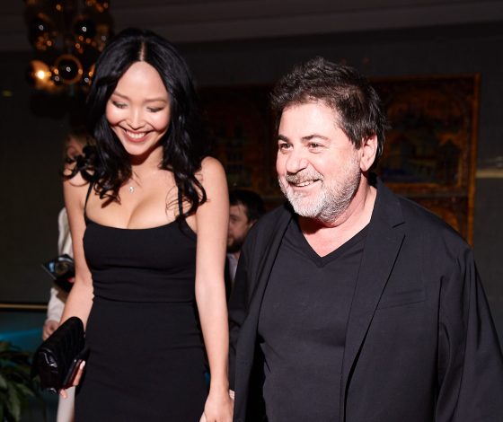 Эмили и Ким отдыхают! Самые горячие фото новой жены Александра Цекало