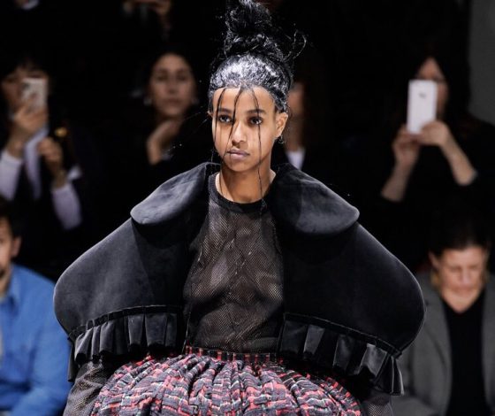 Неделя моды в Париже: безумные платья на показе Comme Des Garcons